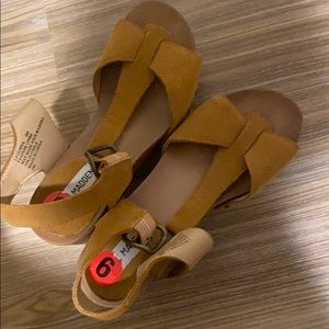 Size 6 Steve Madden mules